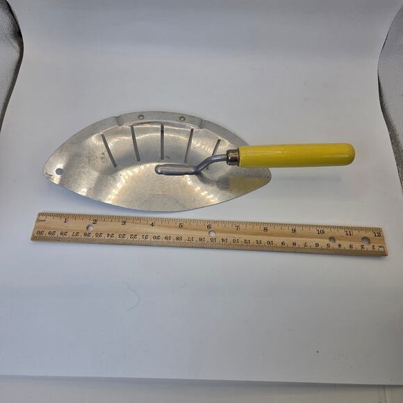 Foley Vintage Aluminum Food Press Rocker Chopper Masher Yellow Handle USA - Picture 8 of 8